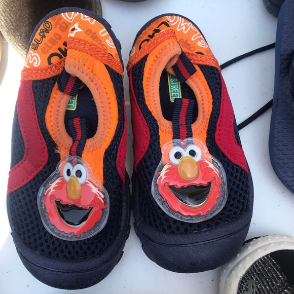 elmo water shoes